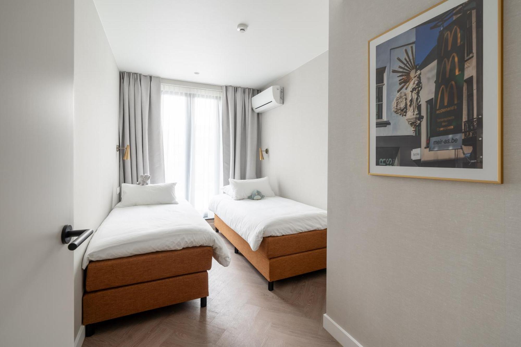 Aparthotel YAYS Antwerp Opera Exterior foto